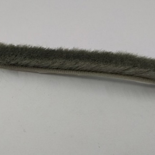 Щетка пылезащитная короткий ворс с клеем серый - 0