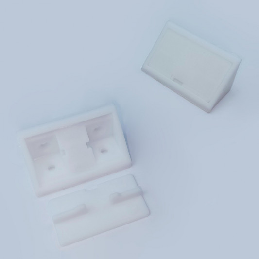 Куточок пластиковий подвійний білий Advanta - 0