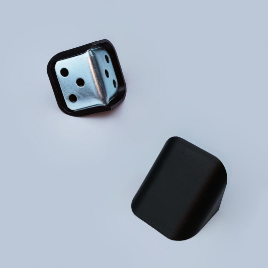 Уголок металический с пластиковой накладкой двойной черный - 0