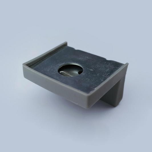 Уголок металлический с пластиковой накладкой SK серый - 0