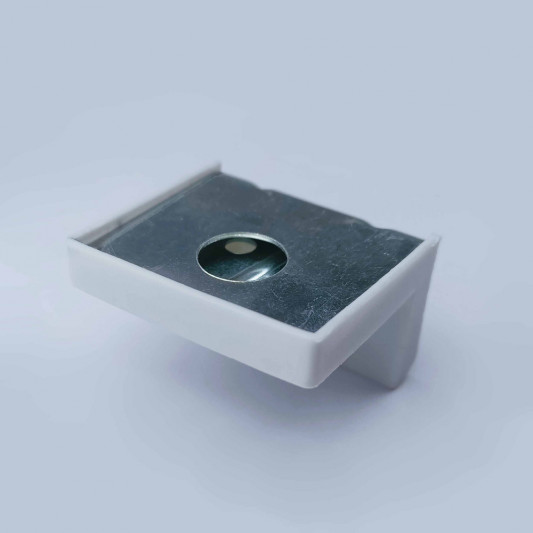 Уголок металлический с пластиковой накладкой SK белый - 0